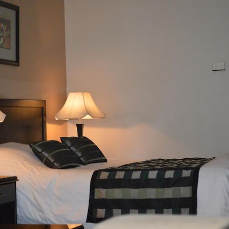 Century Park Hotel Амман Экстерьер фото