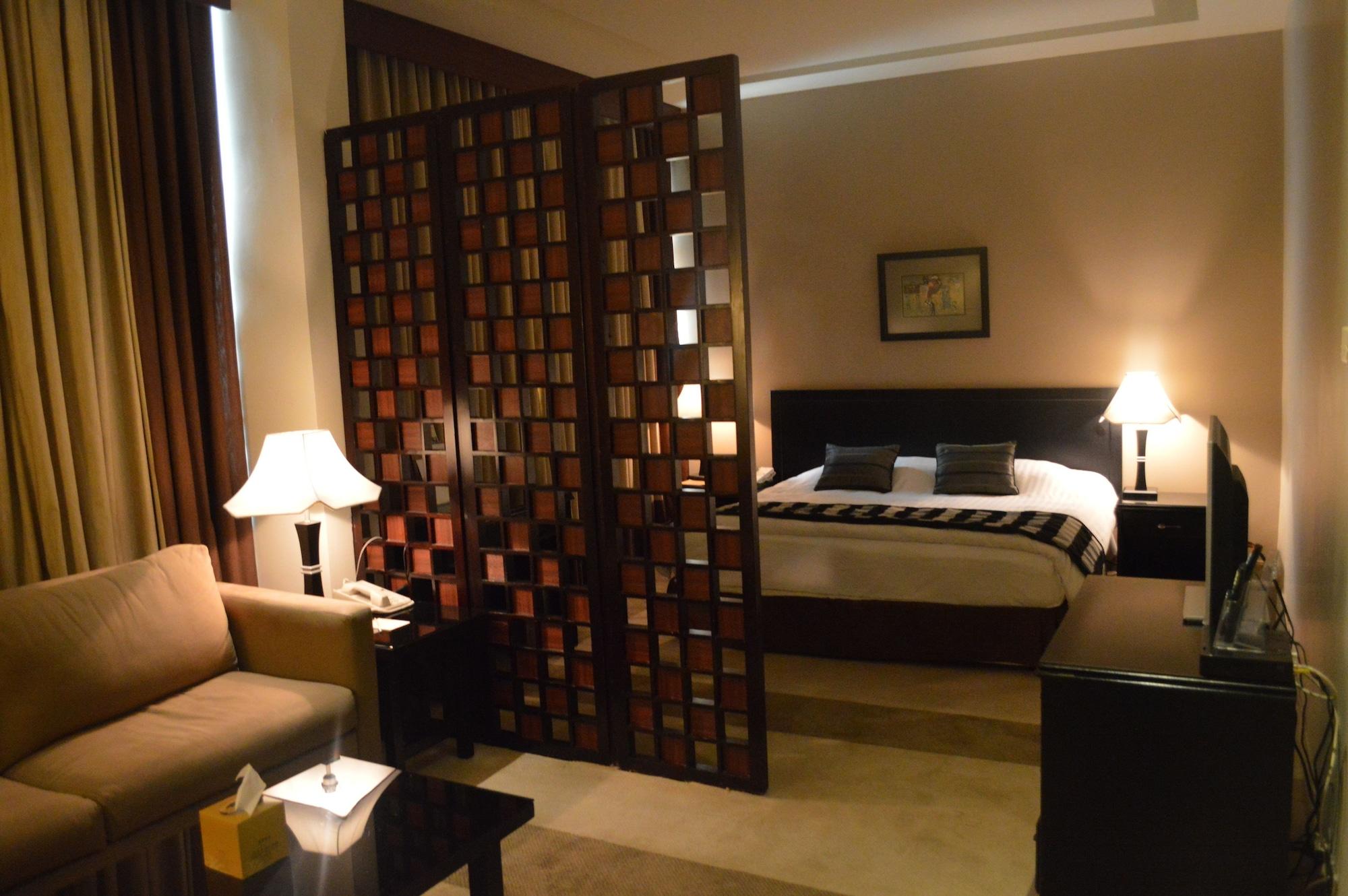 Century Park Hotel Амман Экстерьер фото