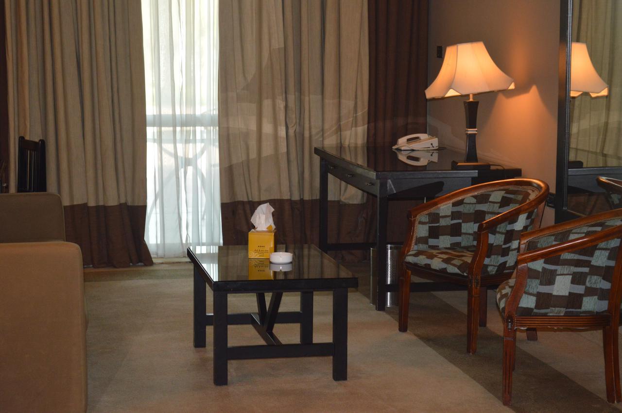 Century Park Hotel Амман Экстерьер фото