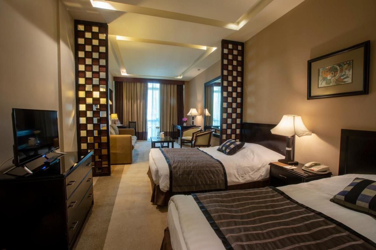 Century Park Hotel Амман Экстерьер фото